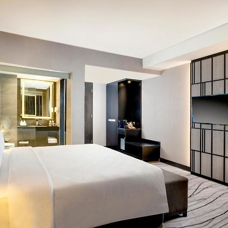 Grand Swiss-Belhotel Darmo สุราบายา ภายนอก รูปภาพ