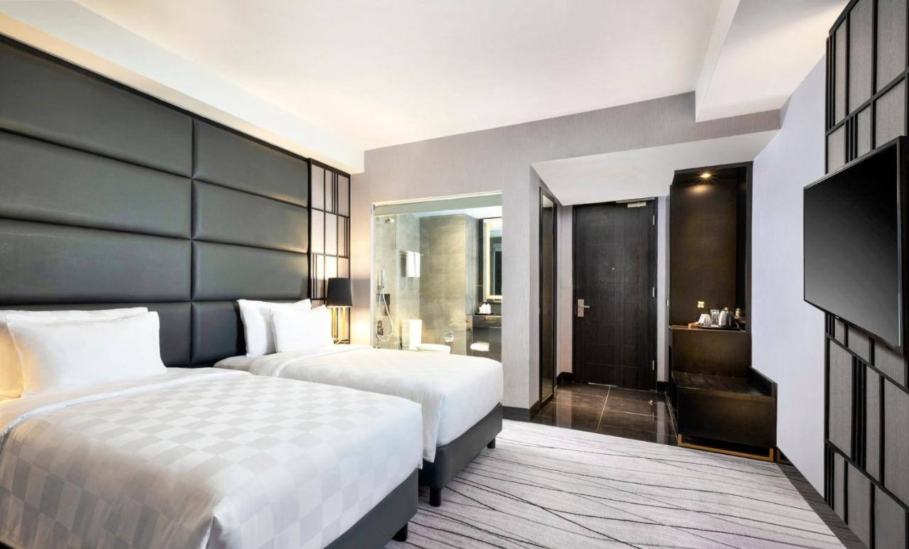 Grand Swiss-Belhotel Darmo สุราบายา ภายนอก รูปภาพ