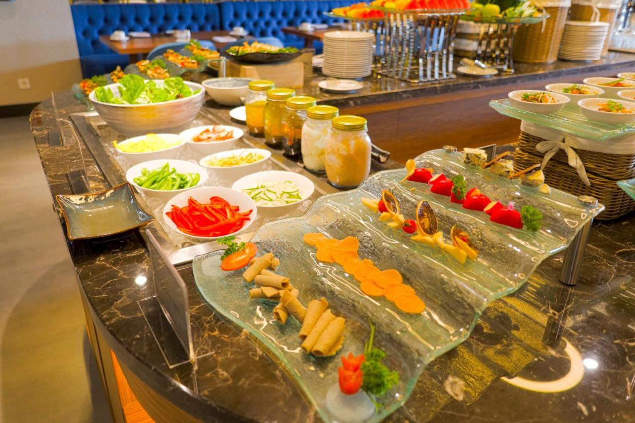 Grand Swiss-Belhotel Darmo สุราบายา ภายนอก รูปภาพ
