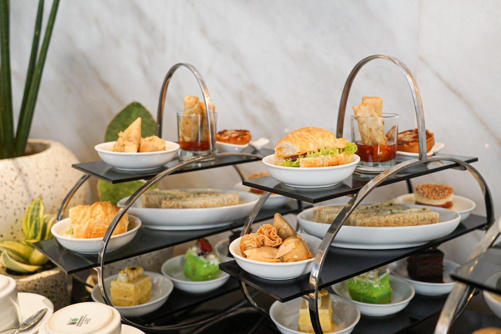 Grand Swiss-Belhotel Darmo สุราบายา ภายนอก รูปภาพ